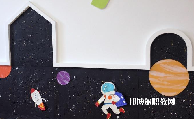 湖北2020年幼師學校什么專業(yè)適合男生