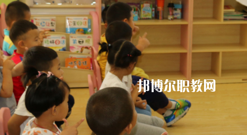 貴州2020年女生學(xué)幼師學(xué)校
