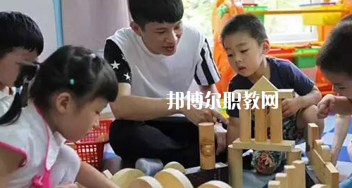 貴州2020年現(xiàn)在讀幼師學校什么專業(yè)好