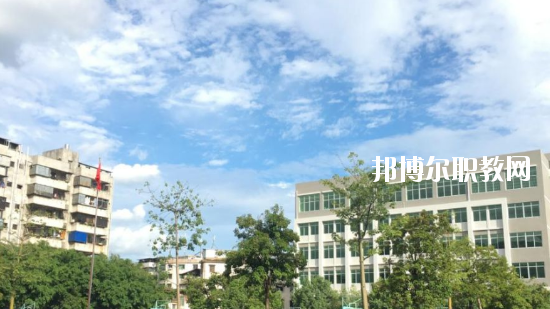 梅縣技工學(xué)校2020年報(bào)名條件、招生要求、招生對象