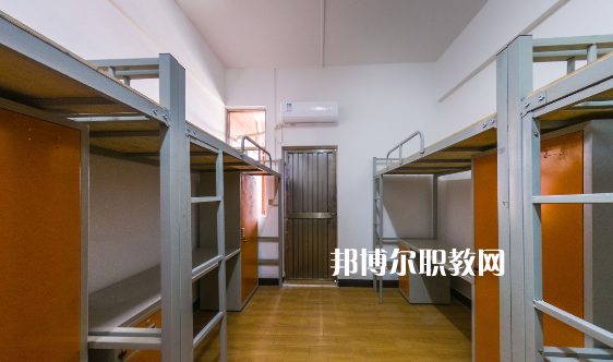 東莞南華職業(yè)技術學校2020年宿舍條件