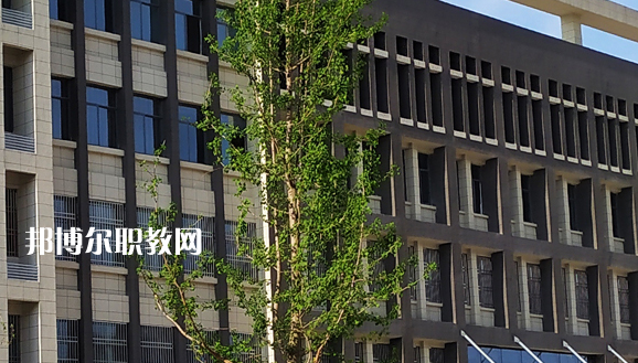 安徽天柱山旅游學(xué)校2021年報名條件、招生要求、招生對象