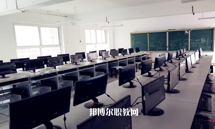 浚縣職業(yè)中等專業(yè)學校2021年招生辦聯(lián)系電話