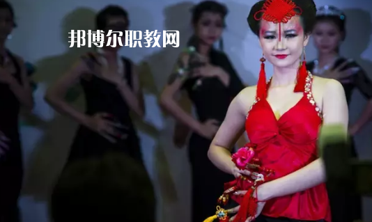 汕頭琪雅美容化妝職業(yè)技術學校2021年報名條件、招生要求、招生對象