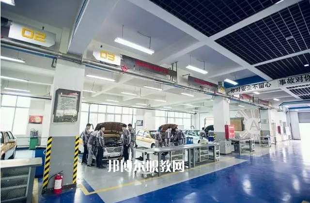 重慶2021年汽修學校一般有哪些專業(yè)