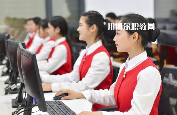 云龍縣民族職業(yè)高級中學2021年學費、收費多少