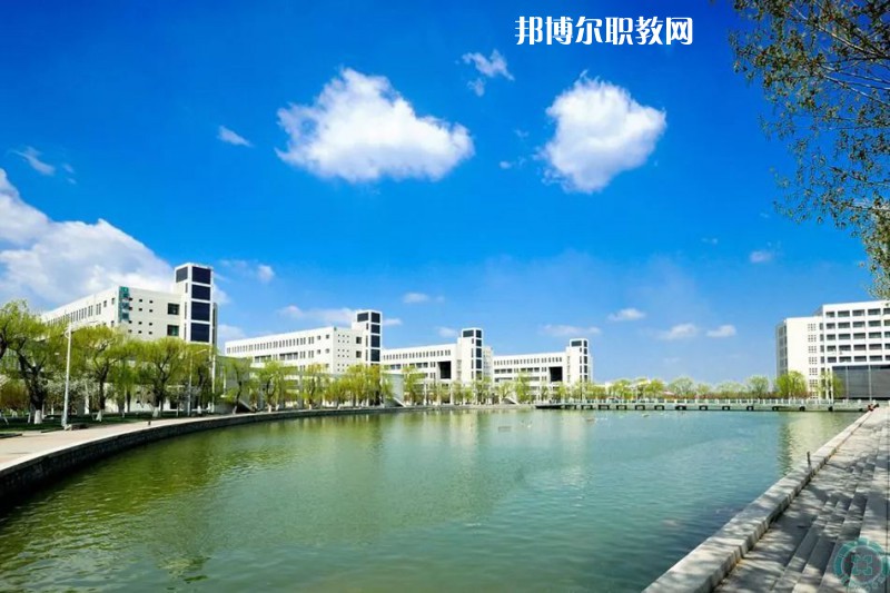 南華縣職業(yè)高級(jí)中學(xué)2021年報(bào)名條件、招生要求、招生對(duì)象