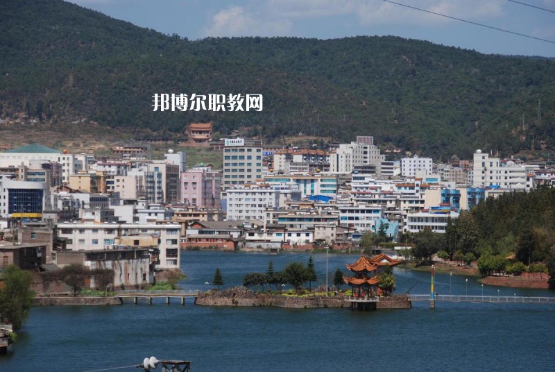 牟定縣職業(yè)高級(jí)中學(xué)怎么樣、好不好