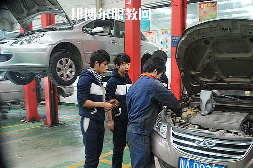 成都2021年現(xiàn)在讀汽修學校什么專業(yè)好