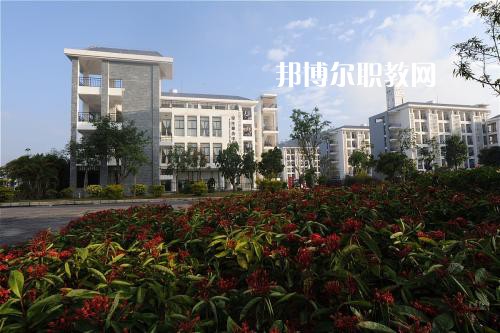 普洱農(nóng)業(yè)學(xué)校2021年報(bào)名條件、招生要求、招生對(duì)象
