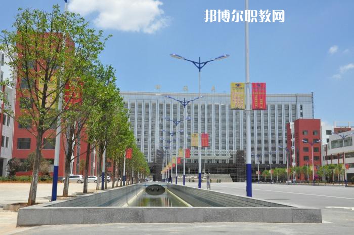昆明醫(yī)藥職業(yè)技術(shù)學(xué)校2021年報名條件、招生要求、招生對象