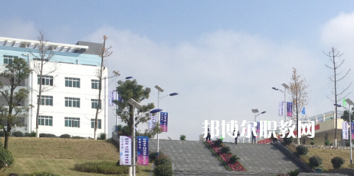 修文縣職業(yè)教育培訓中心2021年招生辦聯(lián)系電話