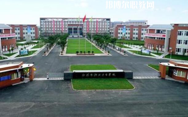 四川省什邡市職業(yè)中專學(xué)校2021年學(xué)費(fèi)、收費(fèi)多少