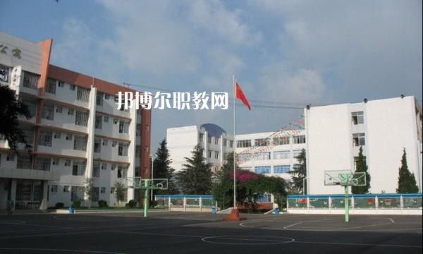 云南貿(mào)易經(jīng)濟(jì)學(xué)校2021年報(bào)名條件、招生要求、招生對(duì)象