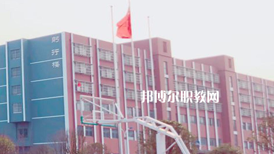 貴州貴陽市商貿學校2021年招生辦聯(lián)系電話