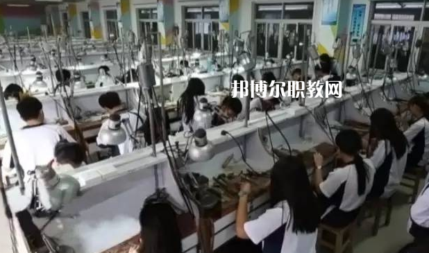 廣東創(chuàng)業(yè)工貿(mào)技工學校網(wǎng)站網(wǎng)址