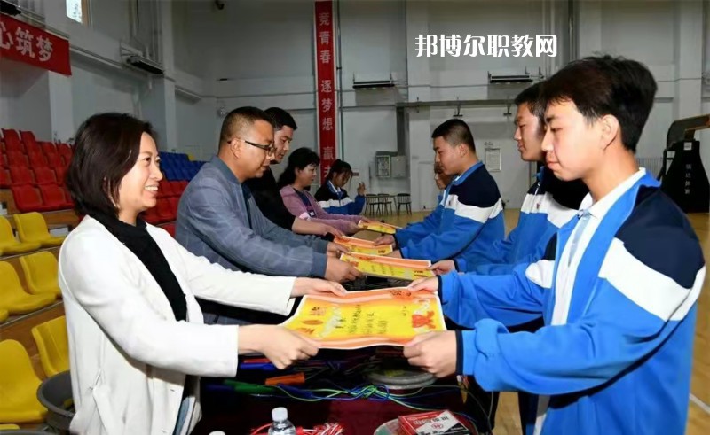 天水麥積區(qū)職業(yè)中等專業(yè)學(xué)校2022年學(xué)費、收費多少