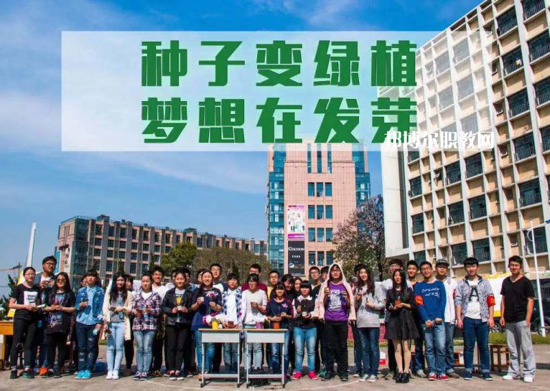 江蘇傳媒學校2022年報名條件、招生要求、招生對象