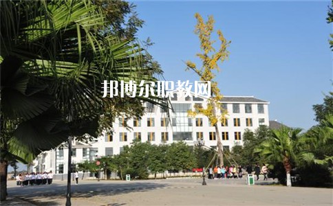 重慶機(jī)電工業(yè)學(xué)校怎么樣、好不好