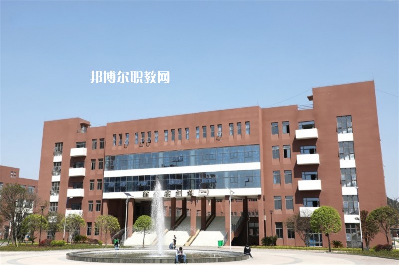 重慶藥劑學(xué)校2022年報(bào)名條件、招生要求、招生對(duì)象 