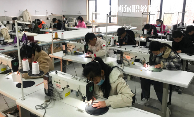 貴州特殊教育中等職業(yè)技術(shù)學(xué)校2022年報(bào)名條件、招生要求、招生對(duì)象