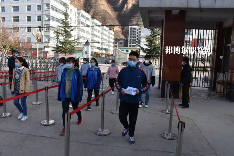 武都職業(yè)中學2022年報名條件、招生要求、招生對象