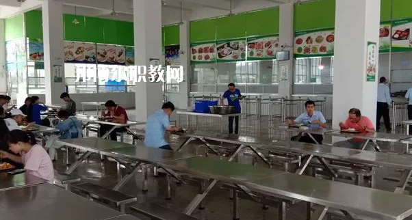 貴州貴陽經(jīng)貿(mào)職業(yè)學校2022年報名條件、招生要求、招生對象