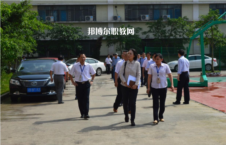 重慶渝北區(qū)竟成中學(xué)校2022年報名條件、招生要求、招生對象