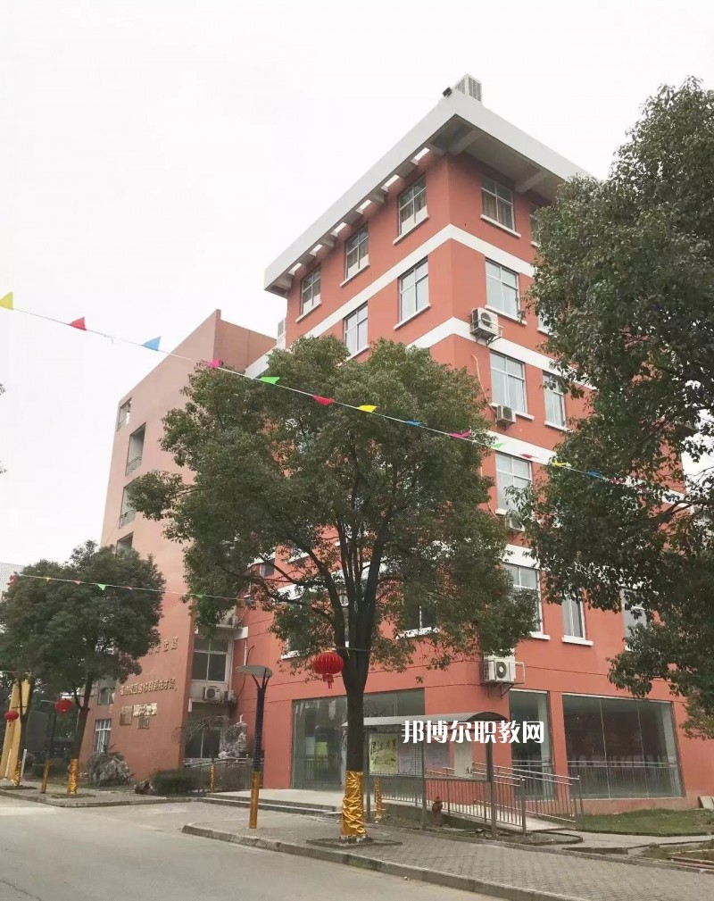 蘇州福納影視藝術(shù)學(xué)校2022年報(bào)名條件、招生要求、招生對象