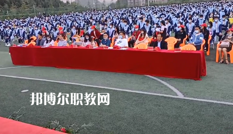 六盤水鐘山區(qū)職業(yè)技術(shù)學(xué)校2022年報名條件、招生要求、招生對象