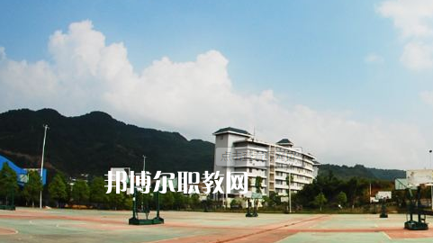 銅仁工業(yè)學校2022年報名條件、招生要求、招生對象