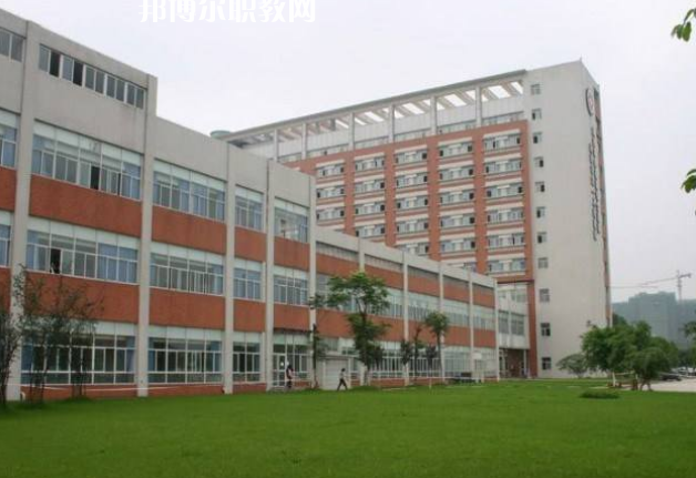 德陽中德工業(yè)技術(shù)學(xué)校2022年學(xué)費、收費多少