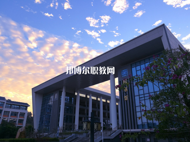 惠州衛(wèi)生學(xué)校2022年學(xué)費(fèi)、收費(fèi)多少
