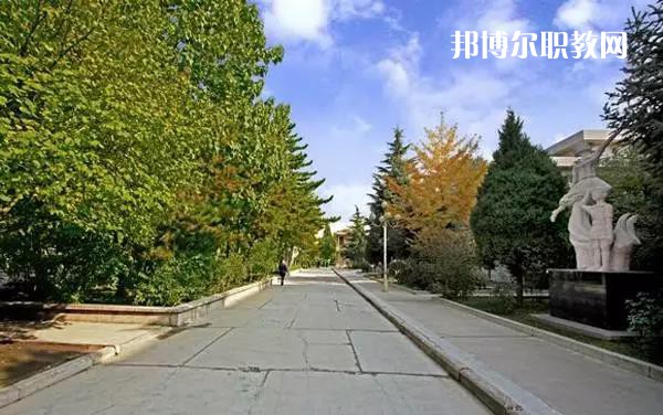 平?jīng)鰩煼秾W校2022年報名條件、招生要求、招生對象