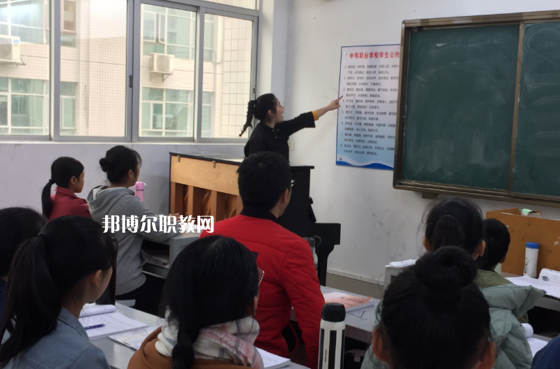 汕頭文化藝術(shù)學(xué)校2022年報名條件、招生要求、招生對象