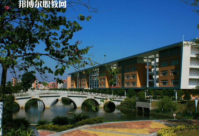 涼山民族師范學(xué)校2022年報(bào)名條件、招生要求、招生對(duì)象