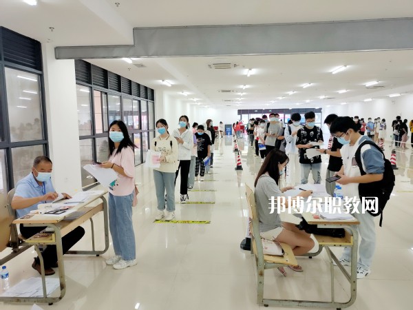 六安市職業(yè)學(xué)校(中專部)怎么樣、好不好