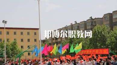 瑞麗國際珠寶翡翠學(xué)校2022年報(bào)名條件、招生要求、招生對象