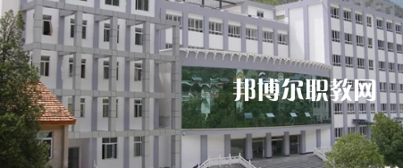 四川省甘孜衛(wèi)生學(xué)校2022年報(bào)名條件、招生要求、招生對(duì)象