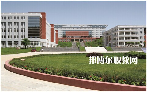 鳳慶縣職業(yè)高級中學(xué)2022年學(xué)費(fèi)、收費(fèi)多少