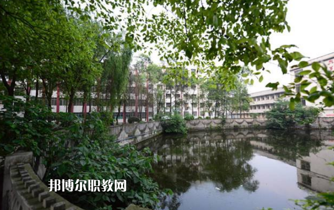四川瀘縣建筑職業(yè)中專學校2022年學費、收費多少
