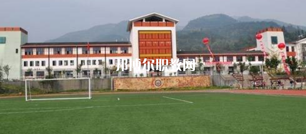 阿壩衛(wèi)生學(xué)校2022年報名條件、招生要求、招生對象