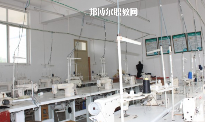 貞豐縣職業(yè)技術(shù)學(xué)校2022年報名條件、招生要求、招生對象