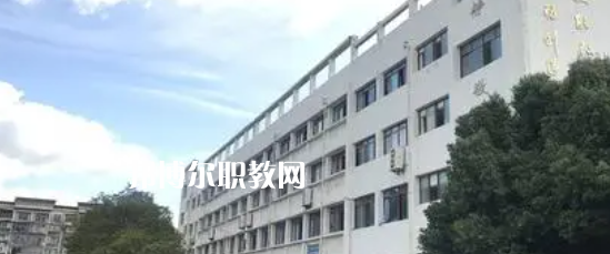 遂寧應(yīng)用高級(jí)技工學(xué)校2022年學(xué)費(fèi)，收費(fèi)多少