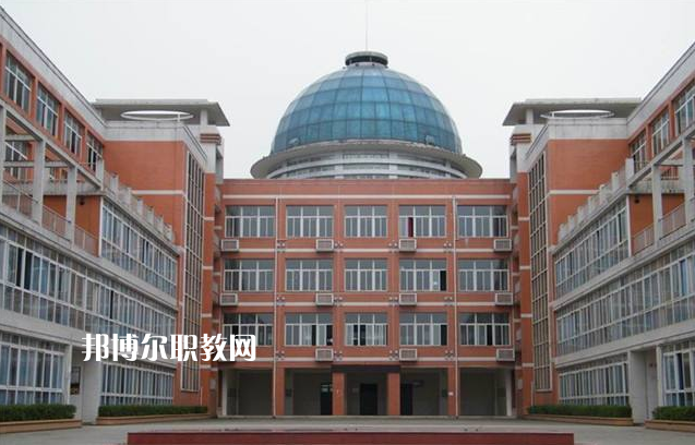 重慶大足職業(yè)教育中心2022年報名條件、招生要求、招生對象