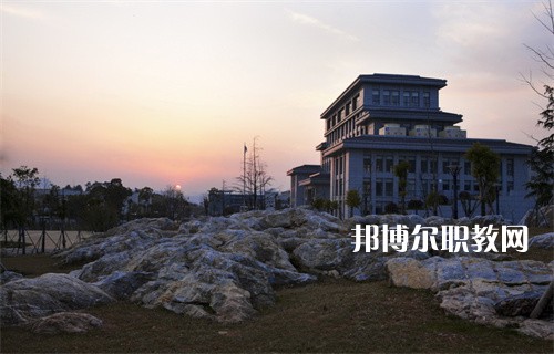 鎮(zhèn)江技師學(xué)院2022年報(bào)名條件、招生要求、招生對(duì)象
