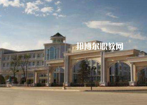 重慶商務(wù)高級(jí)技工學(xué)校2022年報(bào)名條件、招生要求、招生對(duì)象