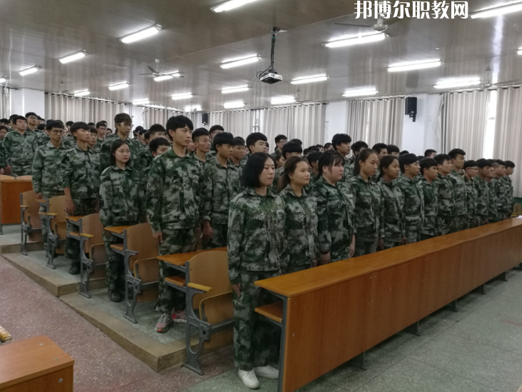 河北軌道交通中等專業(yè)學(xué)校2022年報名條件、招生要求、招生對象