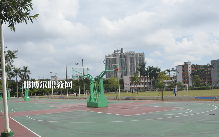 馬關(guān)縣民族職業(yè)高級中學2022年報名條件、招生要求、招生對象