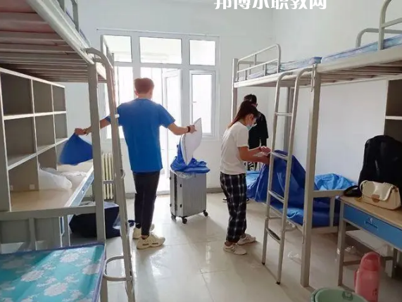 唐山實驗中等專業(yè)學校2022年宿舍條件